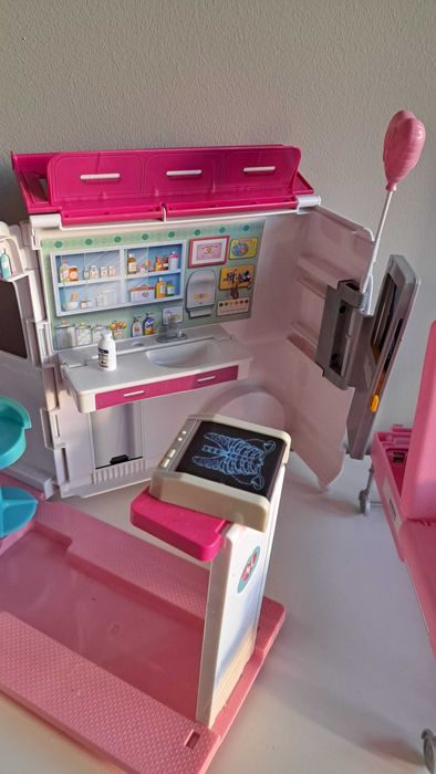 Ambulancia Barbie