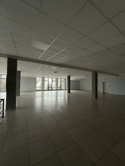 Оренда комерційного приміщення 430 м², 2 поверх, 2 входи, 200 грн/м²