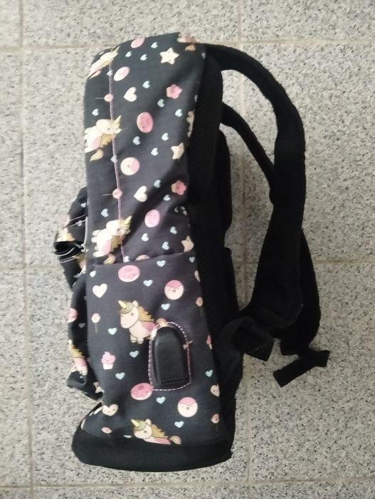 Mochila com porta lápis da Popi