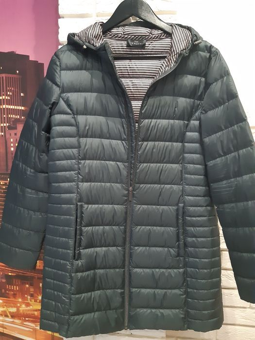 Женская легкая пуховая куртка размер 40