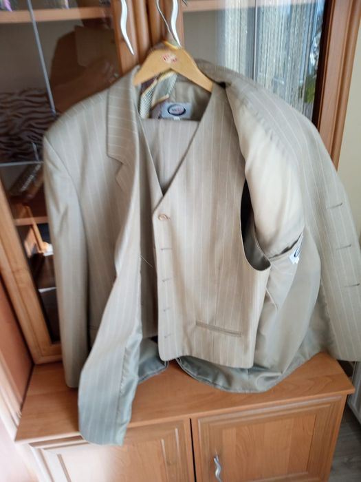 Garnitur meski stan bardzo dobry