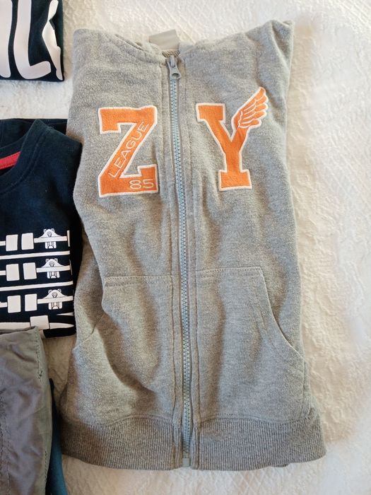 Lote sweats manga comprida e calça,menino 5/6 anos, portes incluídos