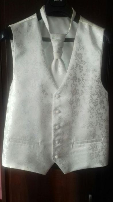 Piekny ręcznie robiony musznik i kamizelka ślubna ecru xl