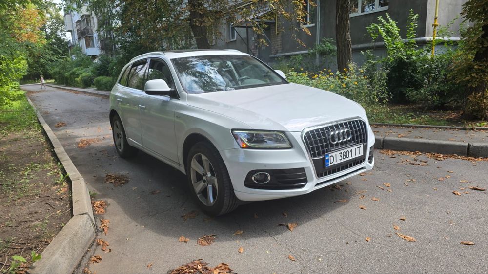 Продам авто Audi Q5 2013