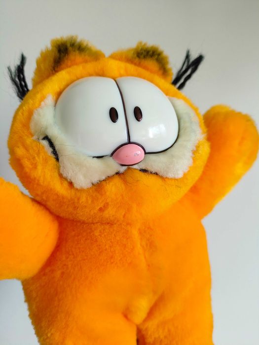 Garfield Play by Play