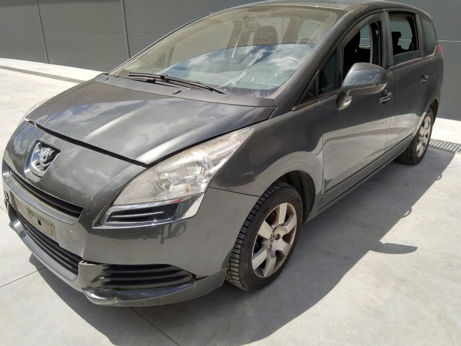 PEUGEOT 5008 - 2011 - Para Peças