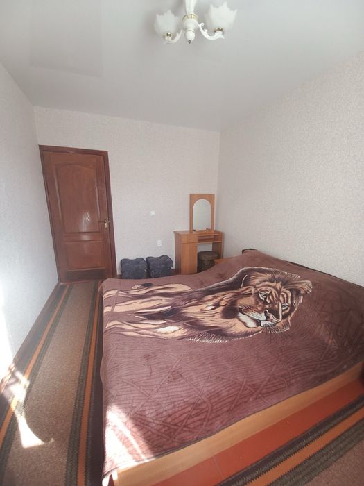 Продається 2 кімнатна квартира , вул. Олексія Хижняка