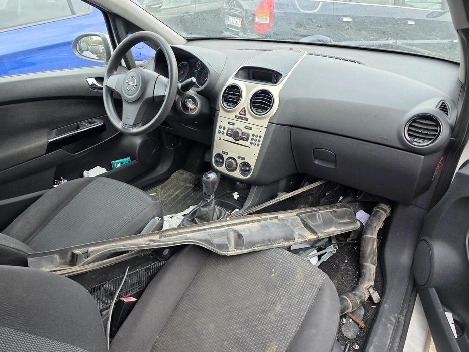 Opel Corsa D 1.3 Cdti para peças