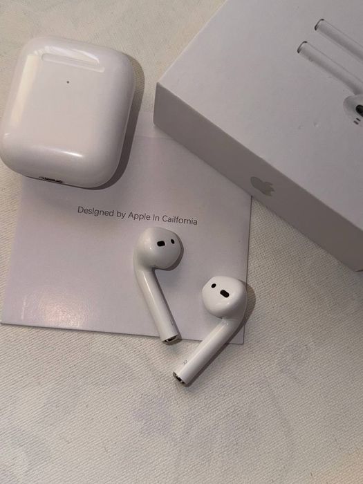 Продам airpods 2
