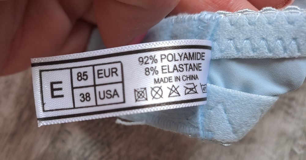 Nowy biustonosz 85E