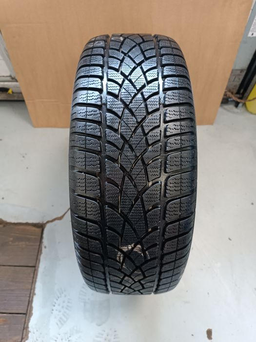 215/60R16 Dunlop SP Winter Sport 3 D