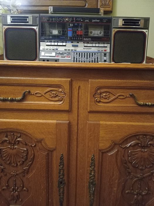 Продам магнитолу sharp gf 800