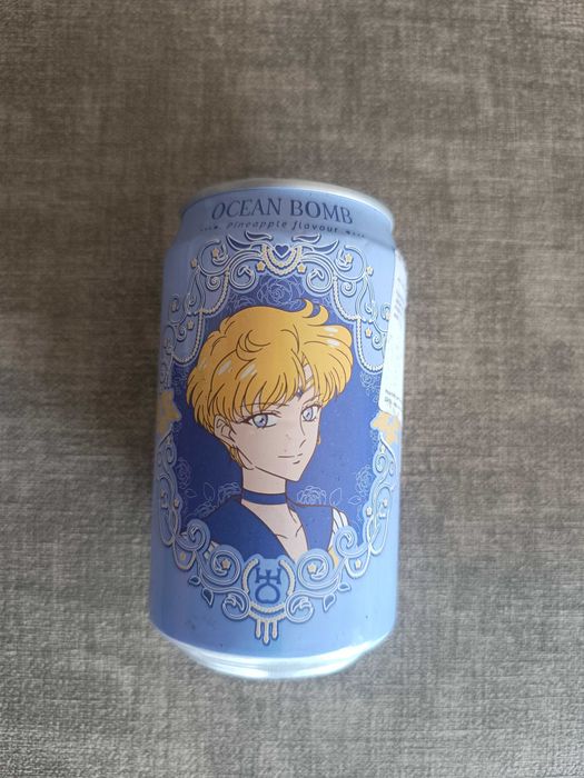 Latas e garrafas para coleção
