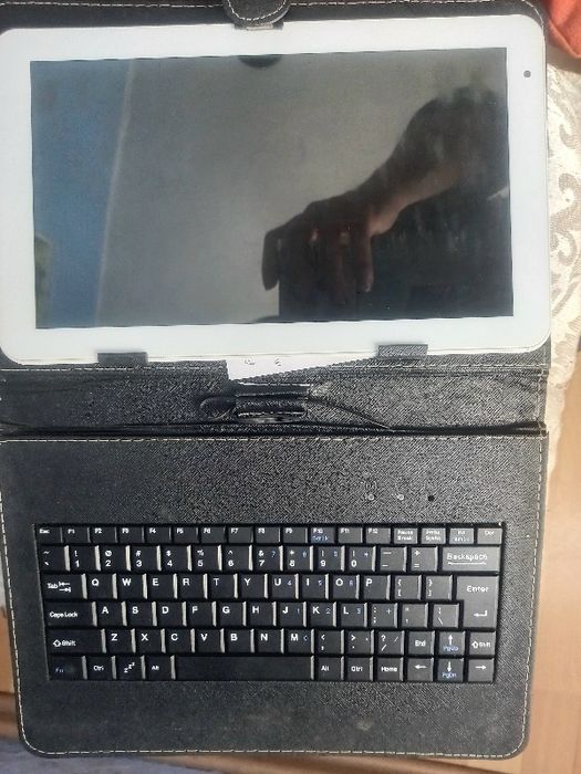 Tablet wielkosc 10 plus etui gratis