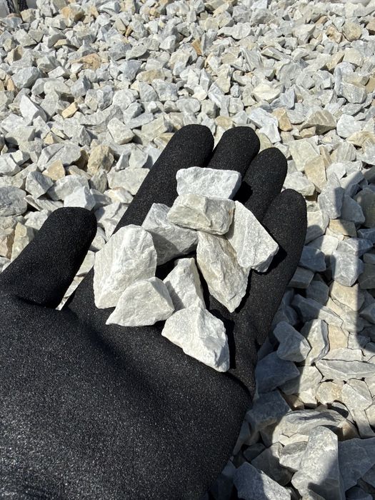 Мармурова крихта Галька валуни та природний камінь Опт та роздріб.