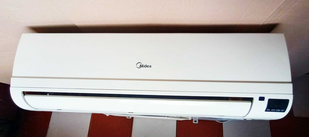 Продам кондиционер Midea MSG-09HR на 27 м2