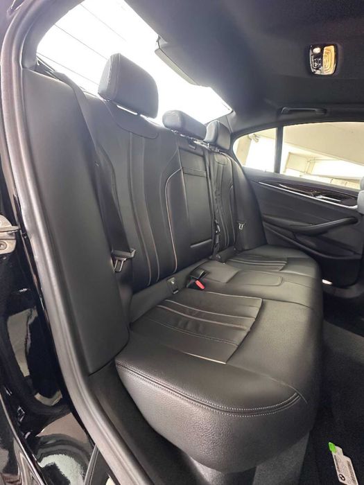 BMW 530e      2020