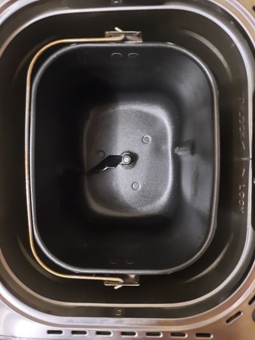 Продам хлебопечку Либертон в хорошем состоянии на буханку 900 грам