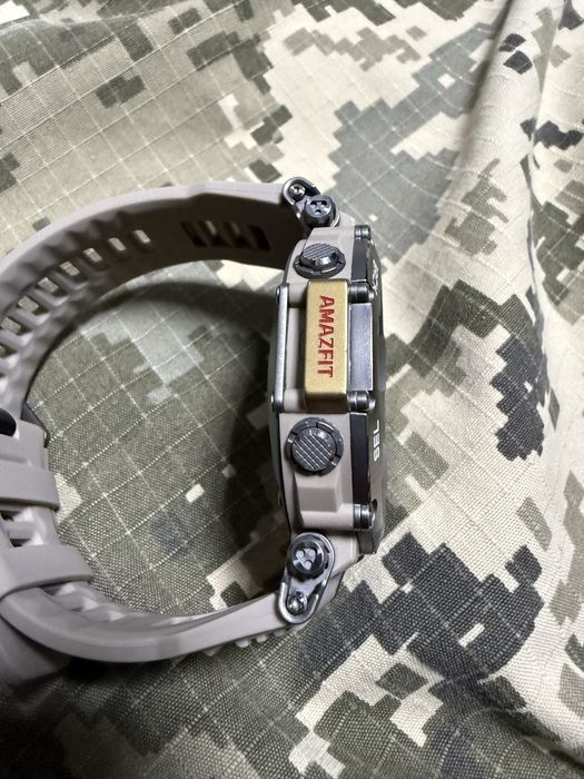 Amazfit T-Rex Ultra Watch. Смарт-годинник. Мілітарі. Титан. GPS.