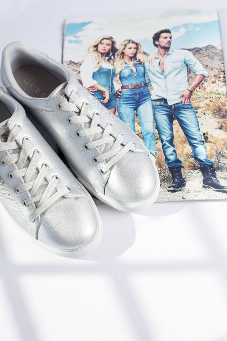 GUESS оригинал. Новые кеды кроссовки сникерсы серебро 40.5 40 41 9.5