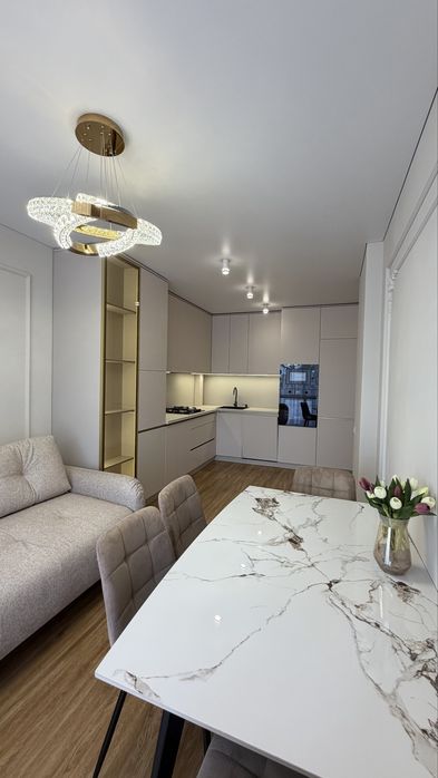 Продаж 2-х кімнатної В4.