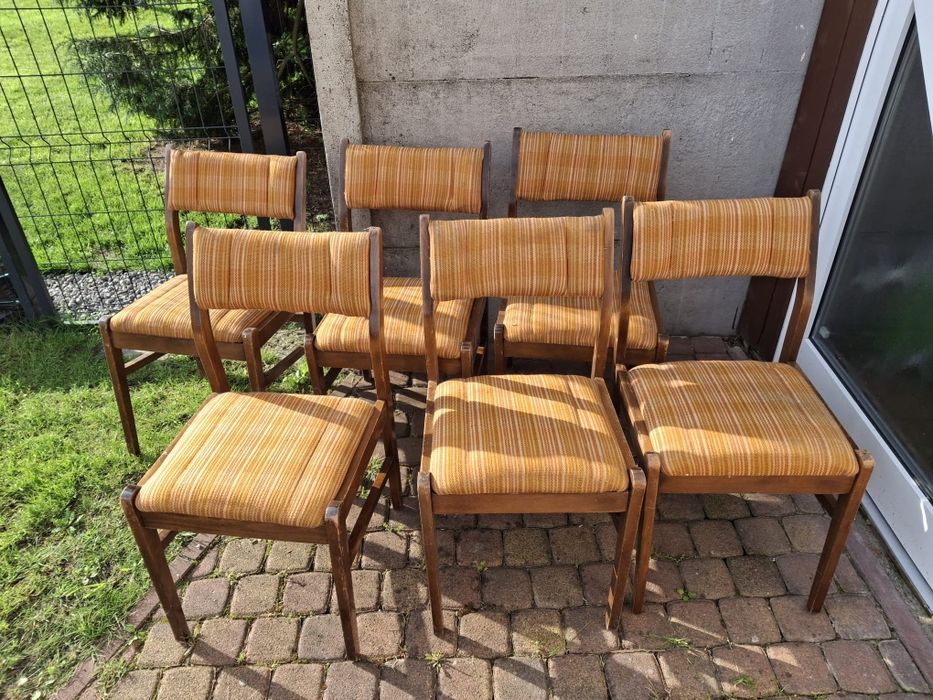 Sprzedam komplet krzeseł