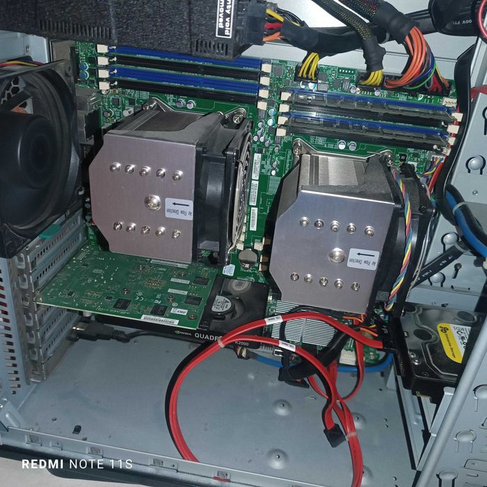Desktop/Servidor 2 Processadores Intel XeonE5-2562 2.0Fhz436639095116288001