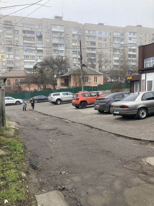 Продам гараж (місце під гараж)