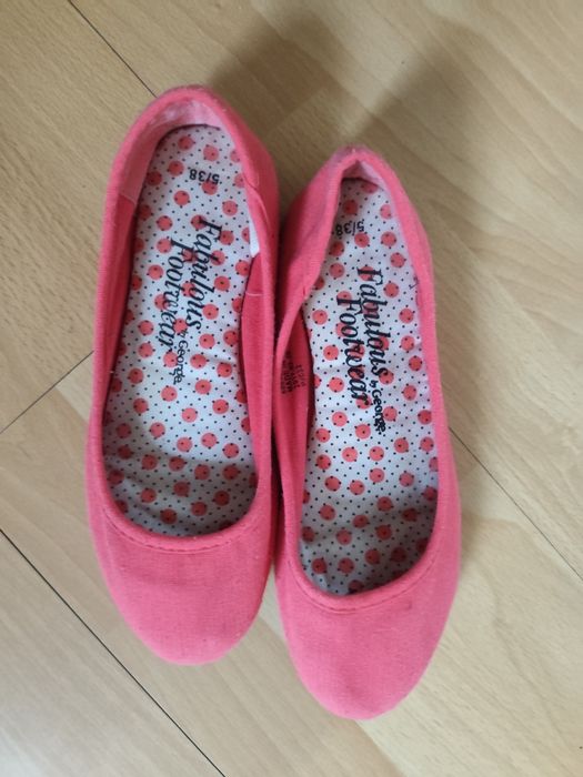 Buty damskie balerinki używane tenisówki trampki