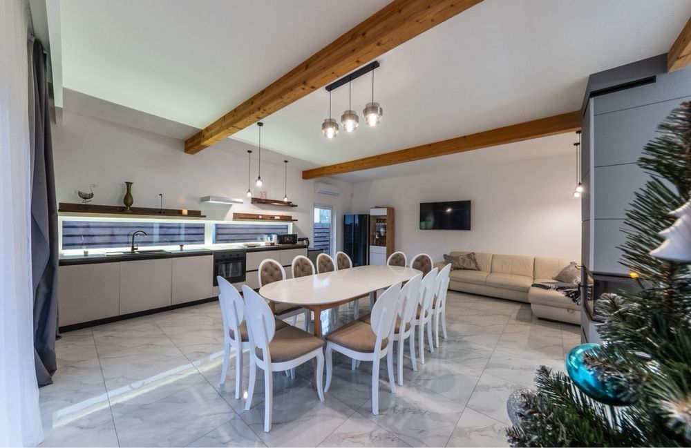 Подобова оренда будинок біля м. Лівобережна 149кв.м Є світло