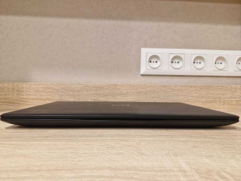 Dell Latitude 3590 i7-8550U 4 ГГц/16ГБ DDR4/SSD M2 NVMe 256Гб FHD