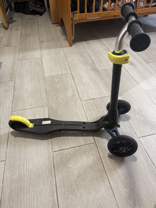 Trotinete Infantil 3 Rodas Oxelo B1 (Decathlon) – Preto/Amarelo