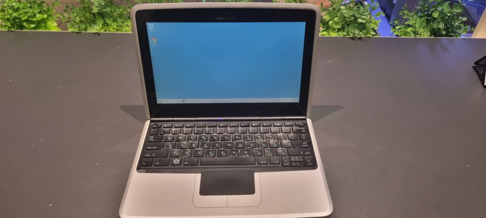 Нетбук Nokia Booklet 3g