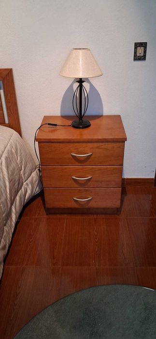 Conjunto Quarto Solteiro: Cama + Mesa Cabeceira + Secretária Estante