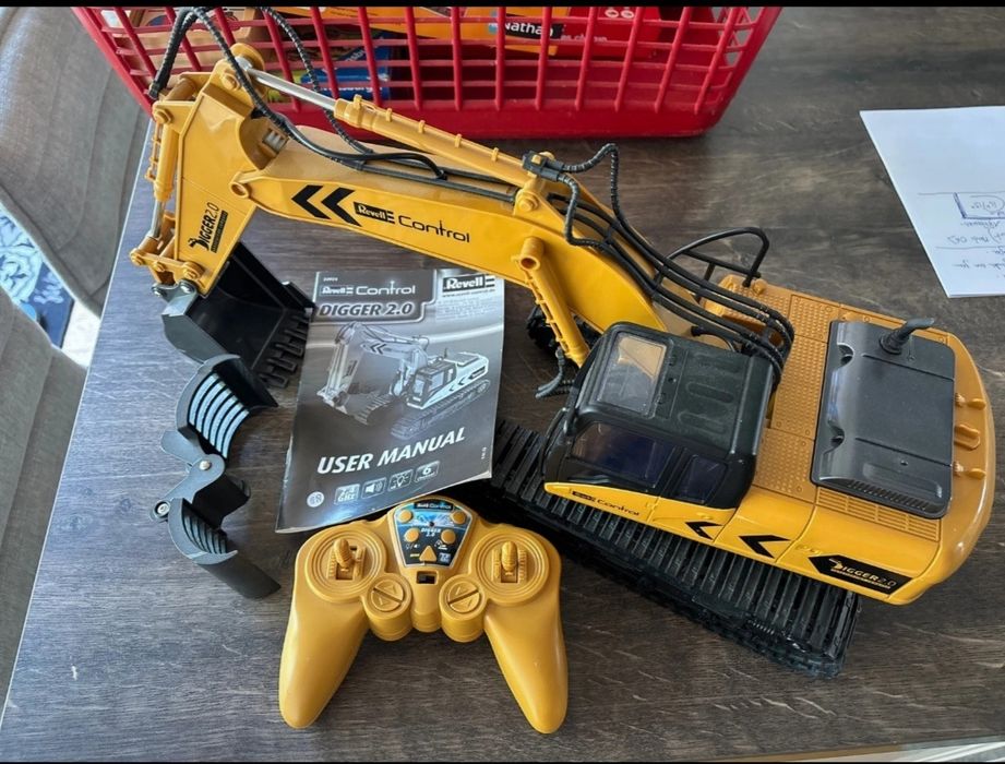 Máquinas escavadoras huina troco por scale