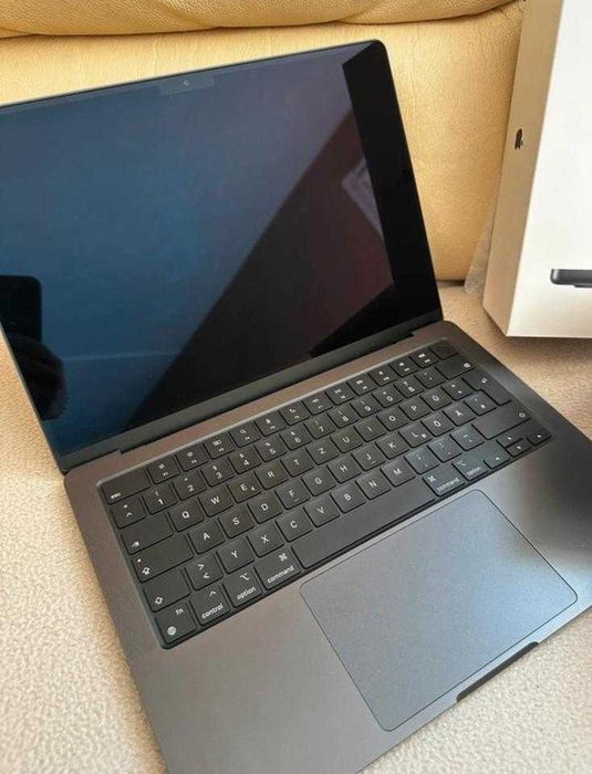 MacBook Pro 14" com chip M4 - Preto Espacial - Novo