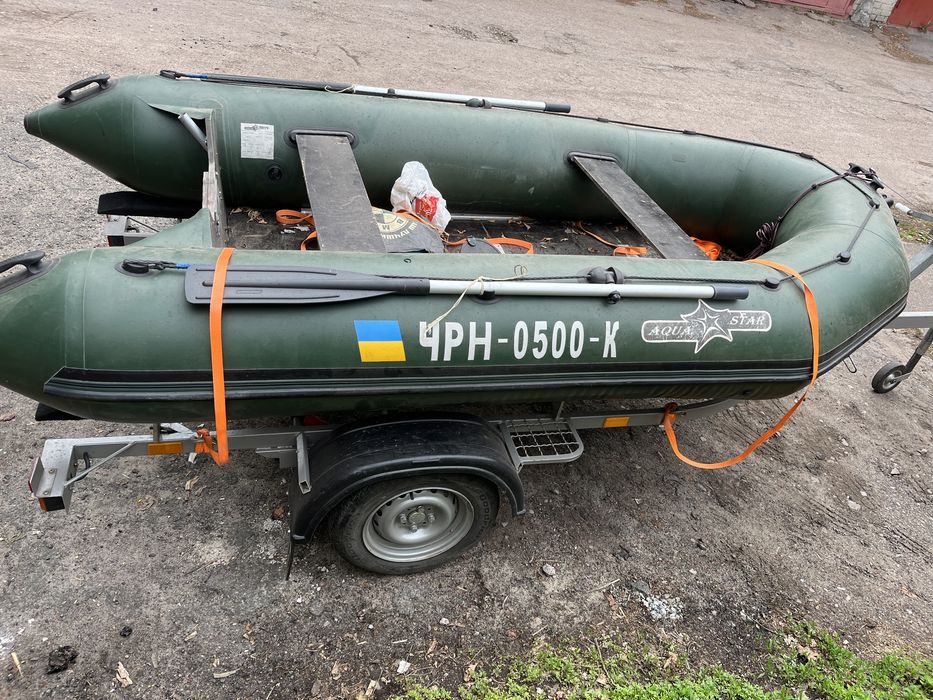 Продам Лодку з мотором та лафетом