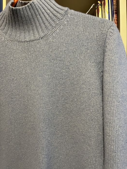 Блакитний светр Benedetta B