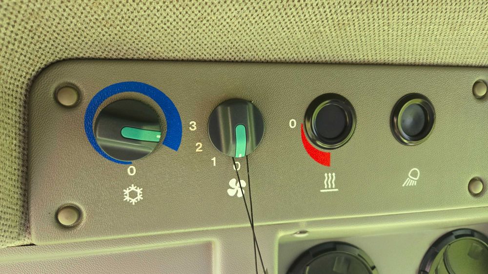 Комбайн зернозбиральний свіжопривезений mega claas