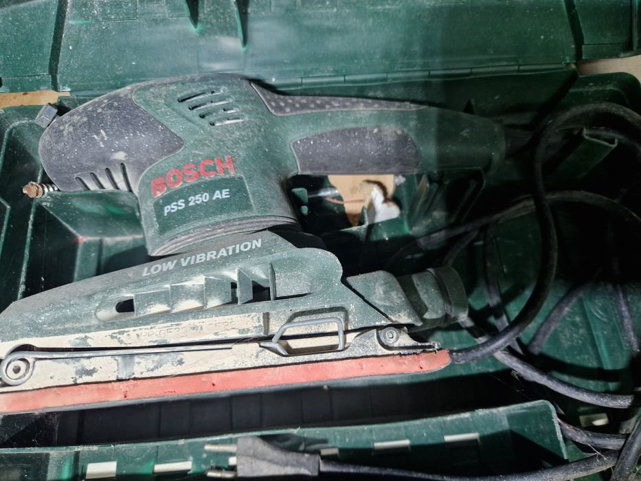 Szlifierka oscylacyjna Bosch PSS250 AE Low vibration