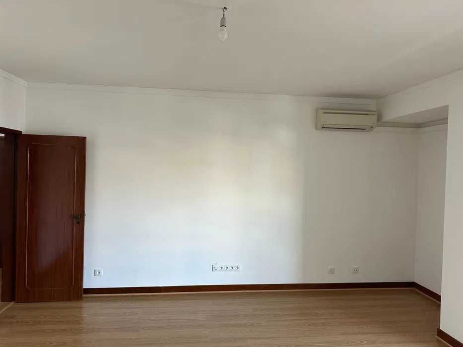 Aluga T2 Avenida Nuno Álvares