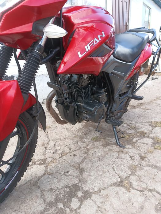 Продам мотоцикл lifan ctr 200