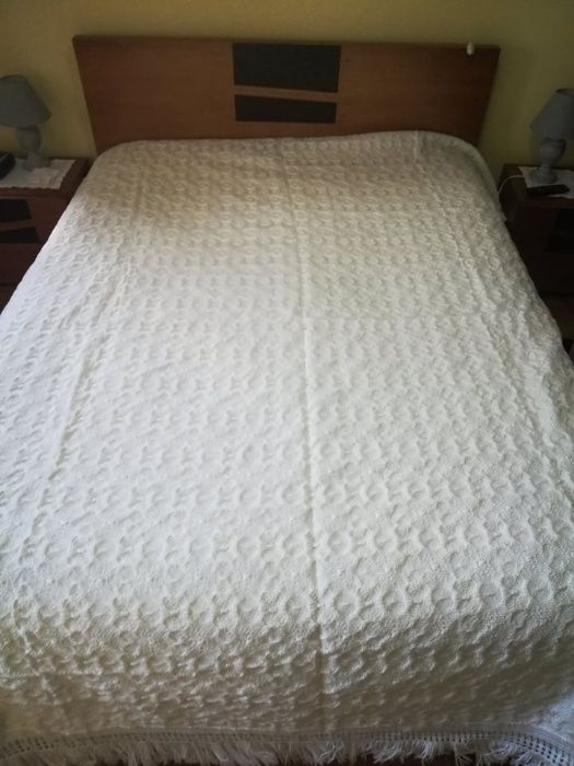 Vendo coberta de cama de casal