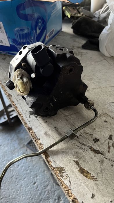 Vendo bomba injetora BMW BOSCH