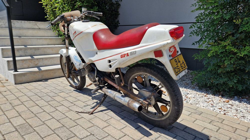 Motas antigas MVM-GP1 e Zundapp