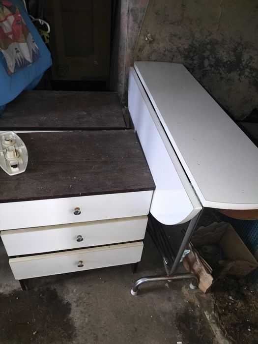 Moveis e cadeiras para restaurar