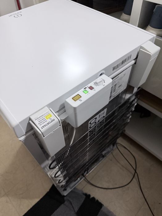 Arca Congeladora Indesit – Bom Estado