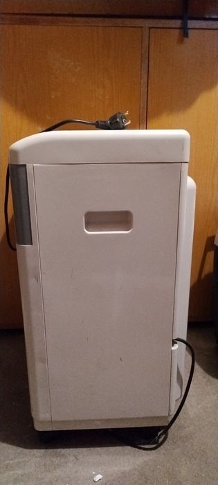 pis klimator Elta 9215
Klimator Elta 9215

- Sensorowe ustawianie wszy