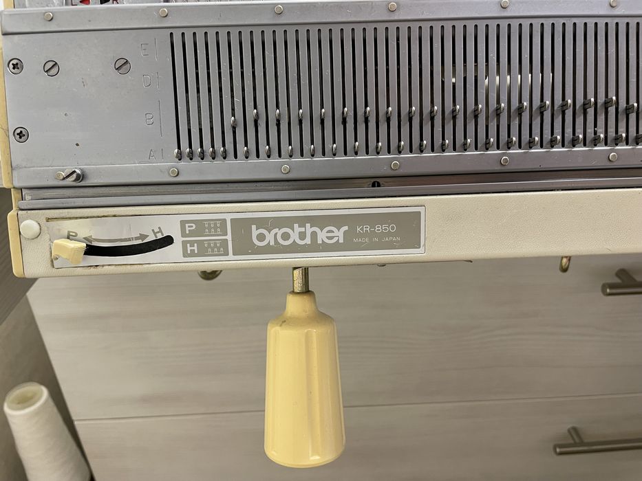 Вязальна машина Brother KR-850 KH-965