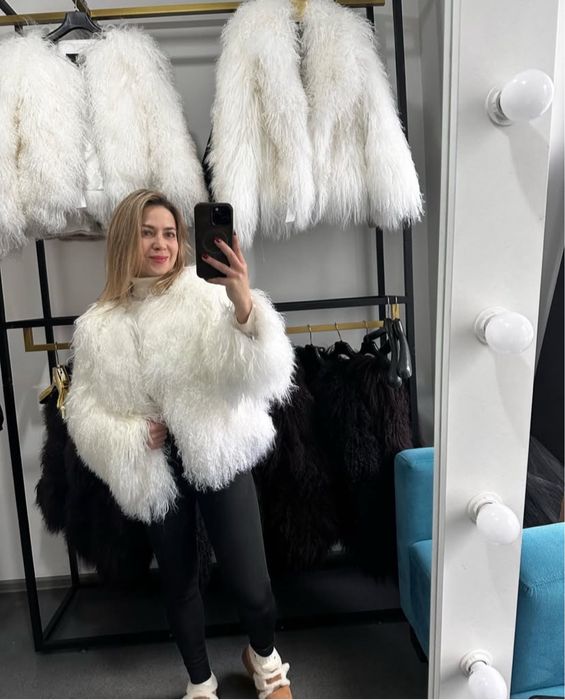 Шуба лама з натурального хутра